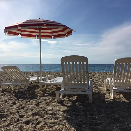 Club One Bed 81g Apartamento Pizzo (Calabria)